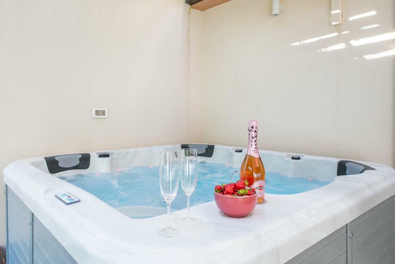 Alena Luxury Apartment With Jacuzzi Сплит Экстерьер фото